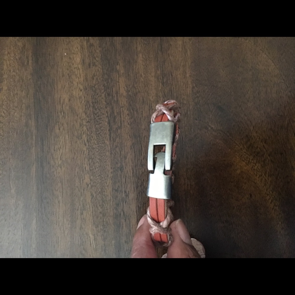 Braided leather bracelet - Picture 2 of 4